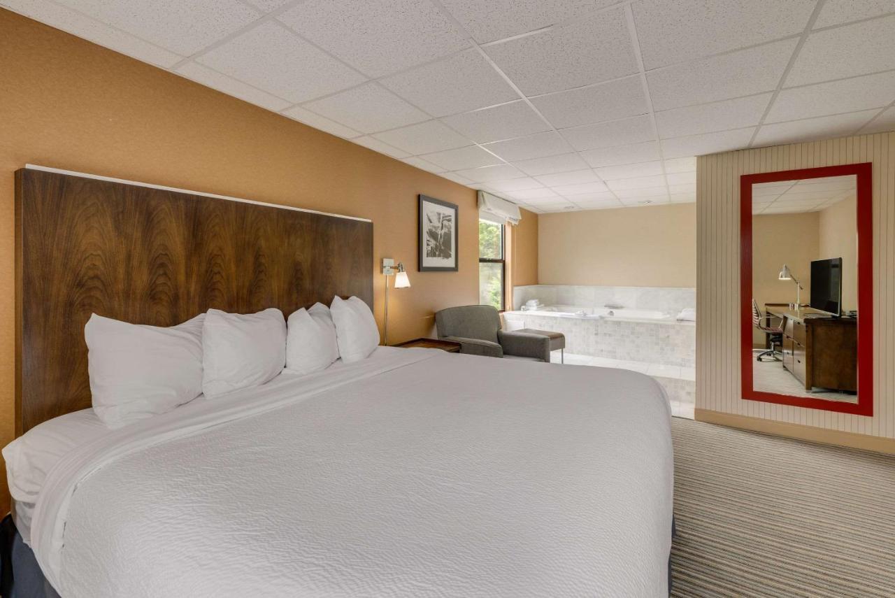 The Crossroads Hotel - Newburgh Luaran gambar