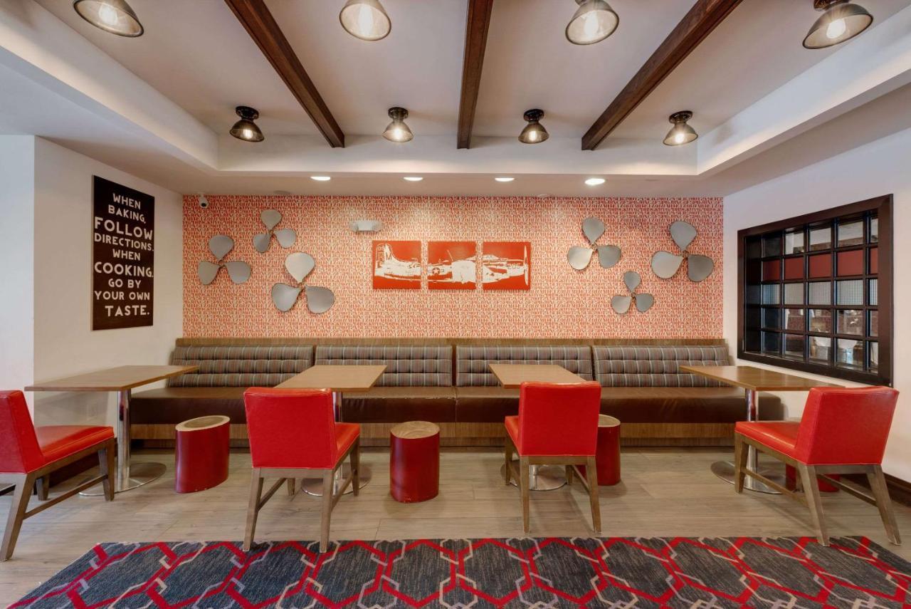 The Crossroads Hotel - Newburgh Luaran gambar